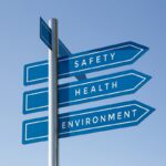 Kierunkowskaz symbolizujący kierunek ku bezpieczeństwu i zdrowiu